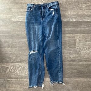 American Eagle Mom jeans with stretch
